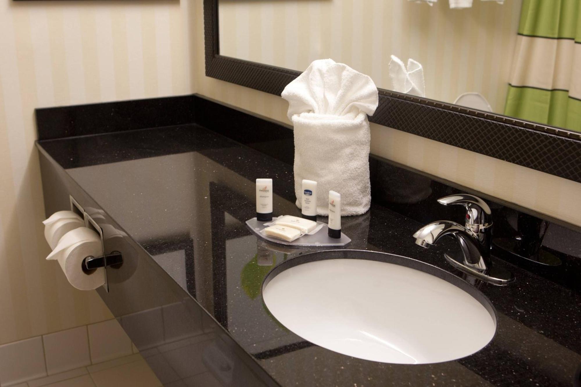 Fairfield Inn & Suites By Marriott Memphis East Galleria Екстер'єр фото